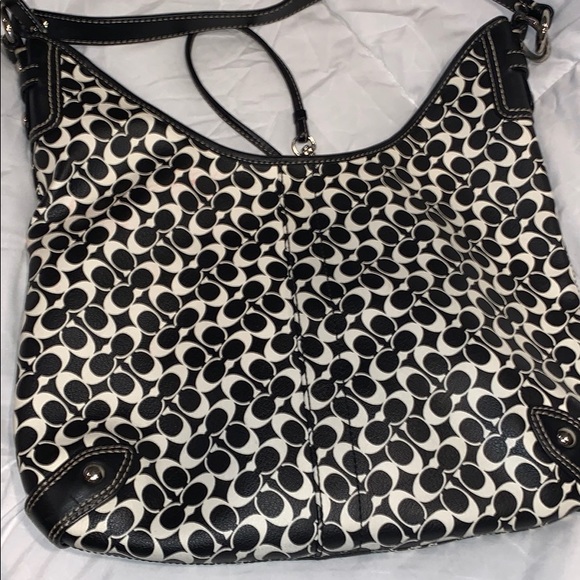 Authentic Vintage COACH bag w matching wristlet 🖤 - Picture 4 of 16